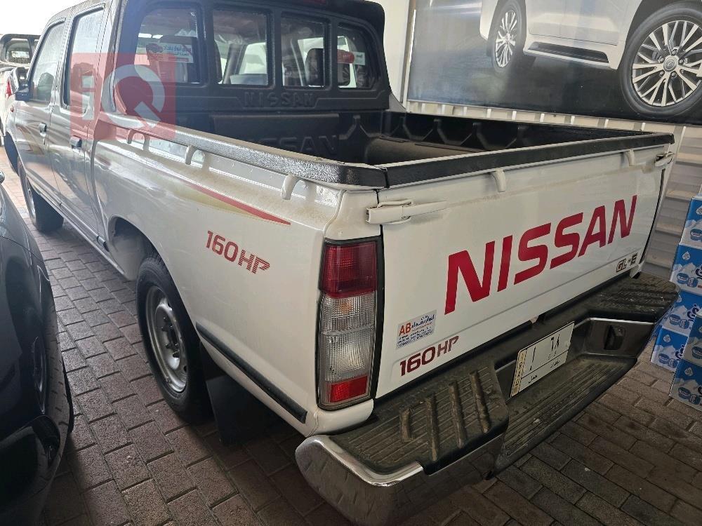 نيسان بيك اب